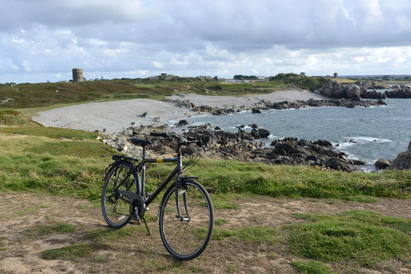 L'Ancresse Bay and Loophole Tower 5, Cycling Guernsey