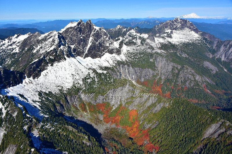 Three Fingers Whitehorse Mountain Mt Baker with fall foliages and colors 315  