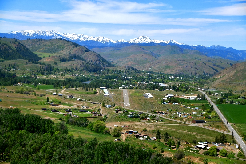 Twisp Airport, Gilbert Mountain, Gardner Mountain, Twisp Washington 175 ...