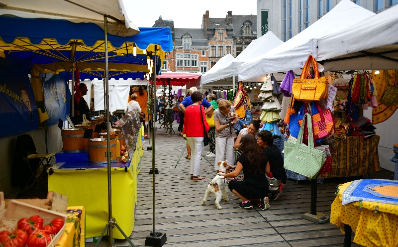 Namur sunday farmer market, Belgium 029 