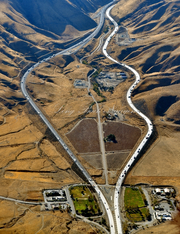 Grapevine Rest Area on Interstate 5, California 237a 