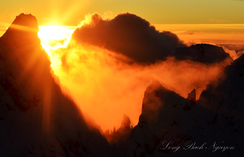 Jumpoff ridge and Gunn Peak, Cascade Mountains, Washington State 598  
