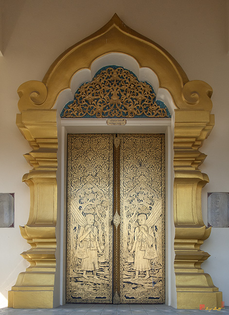 Wat Sawang Banthoeng Phra Ubosot Doors (DTHCM1265)