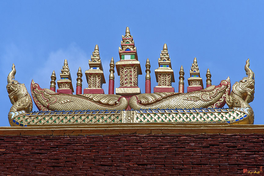 Wat Sum Pow Phra Wihan Roof Apex (DTHCM1980)