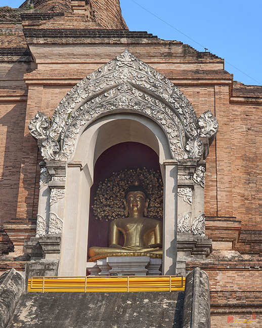 Wat Chedi Luang Phra Chedi Luang Buddha Image Niche (DTHCM0051)