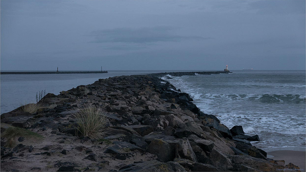 The Barmouth, early in the morning