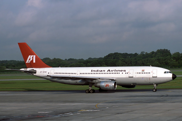 INDIAN AIRLINES AIRBUS A300 SIN RF 699 11.jpg