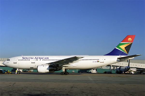 SOUTH AFRICAN AIRBUS A300 JNB RF 1480 35.jpg