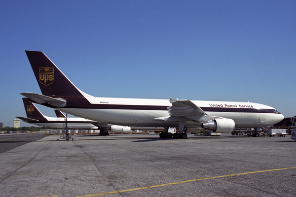 UPS AIRBUS A300 600F JFK RF 1630 5.jpg
