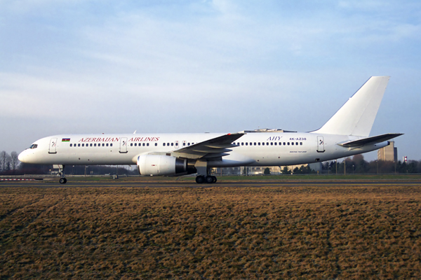 AZERBAIJAN AIRLINES BOEING 757 200 CDG RF 1803 21.jpg