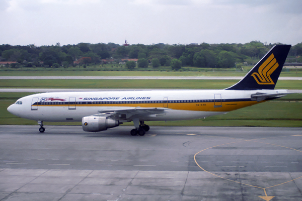 SINGAPORE_AIRLINES_AIRBUS_A300_SIN_RF_053_22.jpg