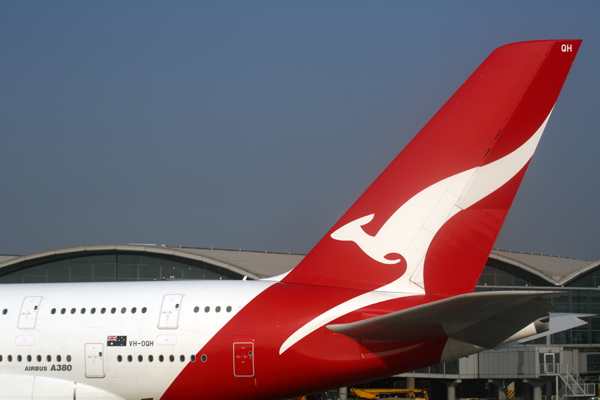 QANTAS_AIRBUS_A380_HKG_RF_5K5A8710.jpg