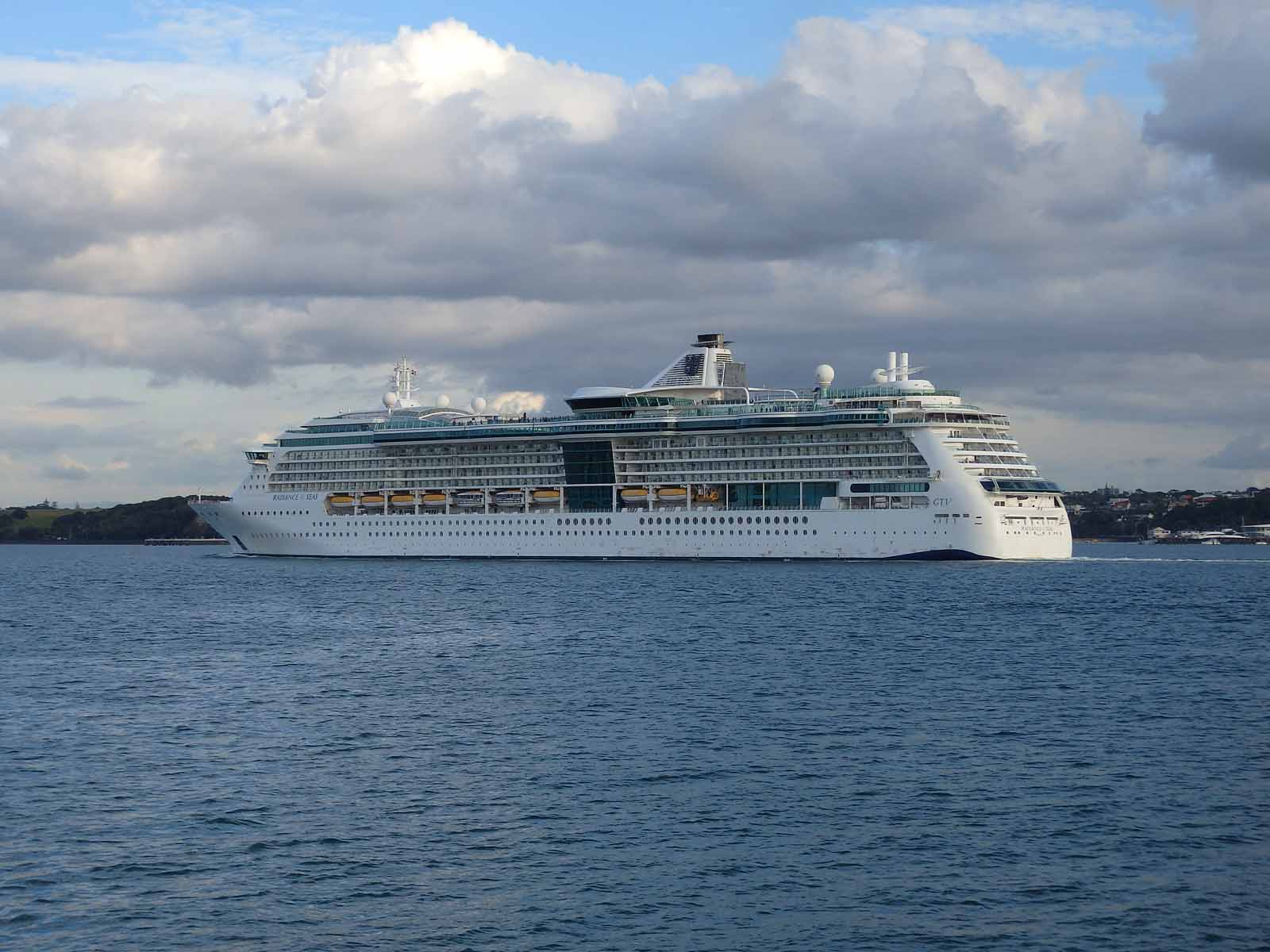 RADIANCE OF THE SEAS 5 SH-1