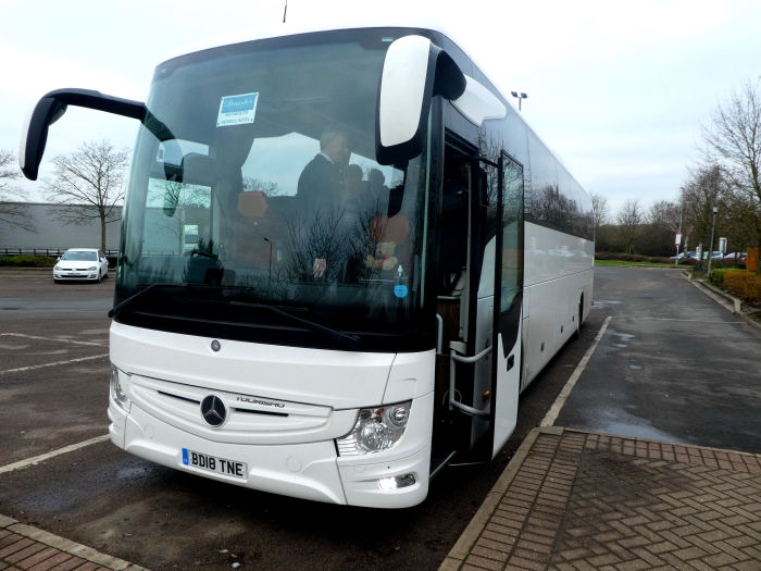 (BD18 TNE) @ M40S Warwick Services