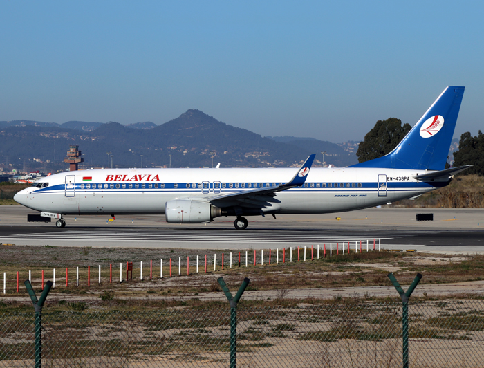 B737-800 EW-438PA