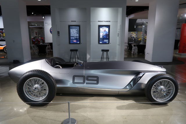 2017 Infiniti Prototype 9 (2028)