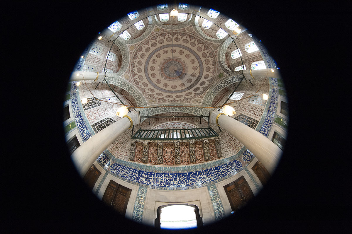 Istanbul Mehmed III mausoleum dec 2018 0239.jpg