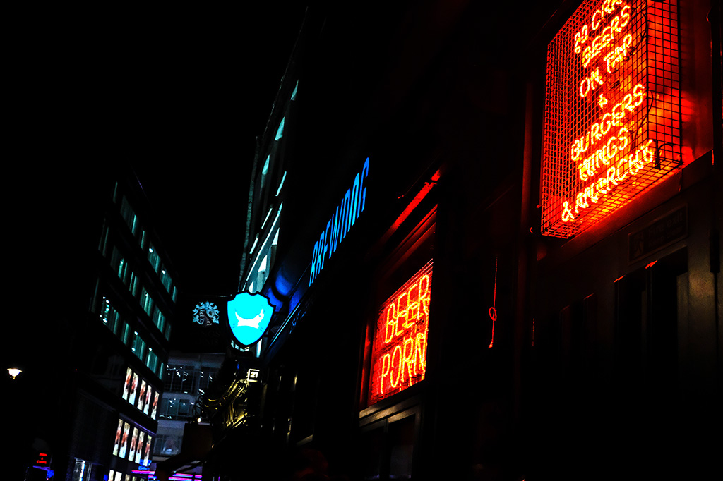 Night in the street