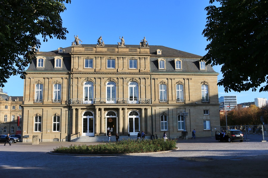 Stuttgart.Neues Schloss (New Castle)