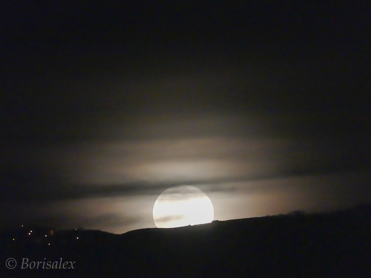 Moon rising 