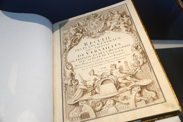 1711 book Recueil des Plans Généraux des Jardins de Versailles