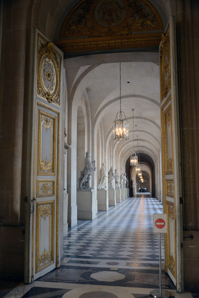 Hallway between the Royal Chapel and the Royal Opera, Versailles