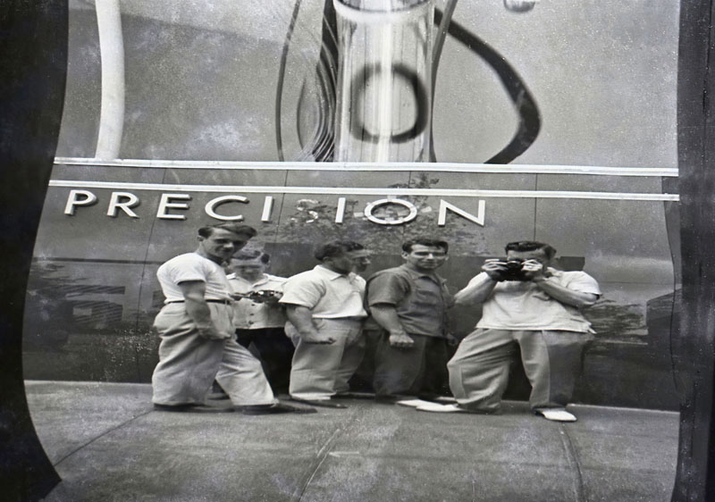 Distortion Mirror 