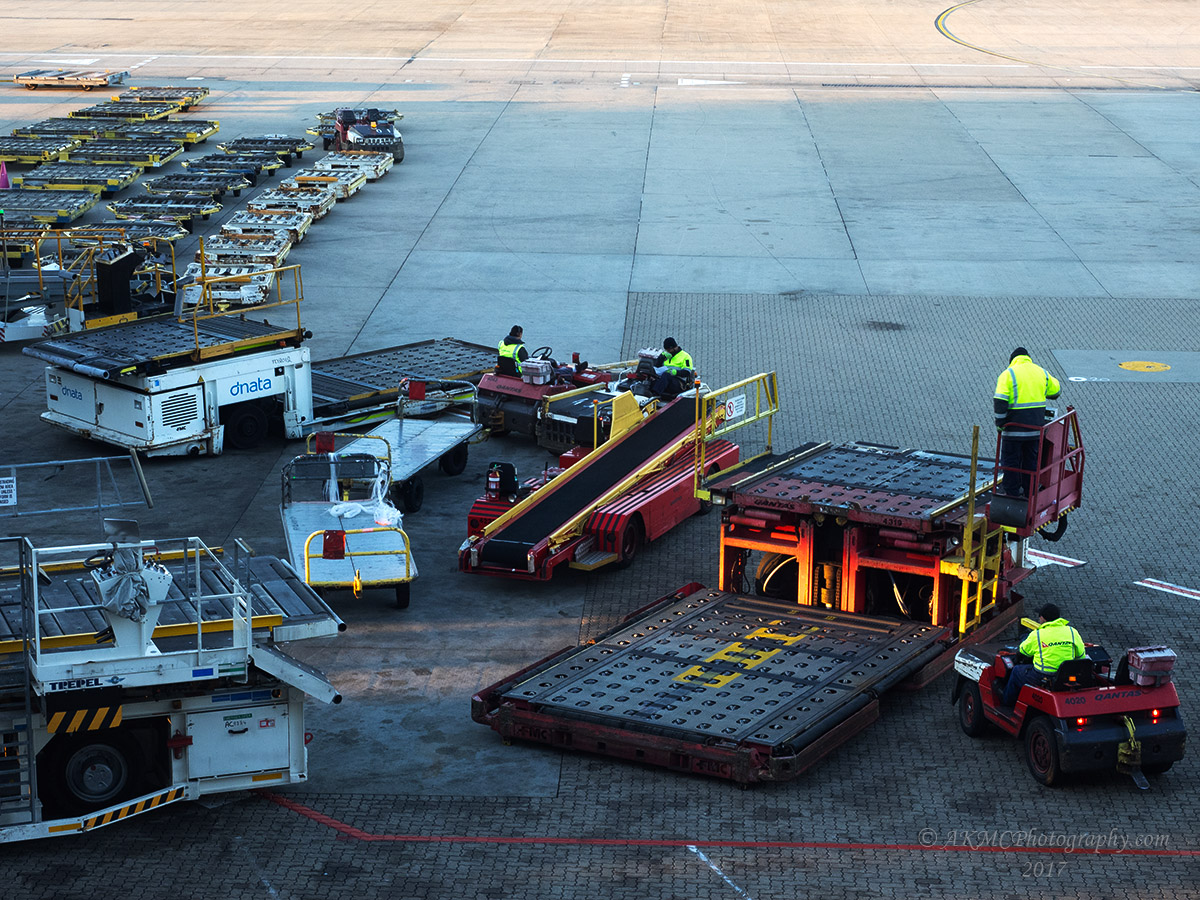 170723_071202_0004 Baggage Handlers - We Used To Have Them