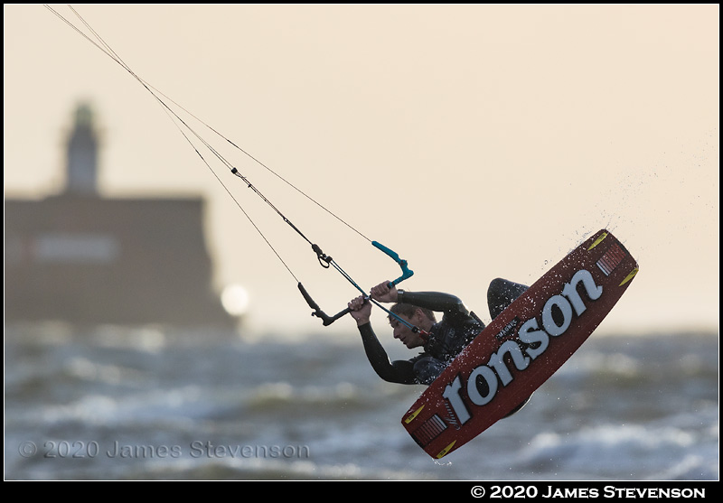 troon_kite522.jpg