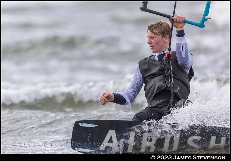troon_kite_661.jpg