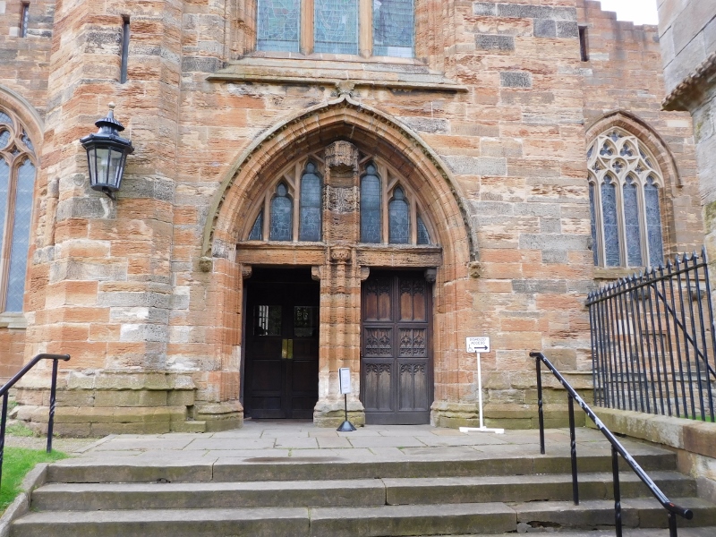 St. Michaels Parish Church is one of the largest burgh churches in the Church of Scotland