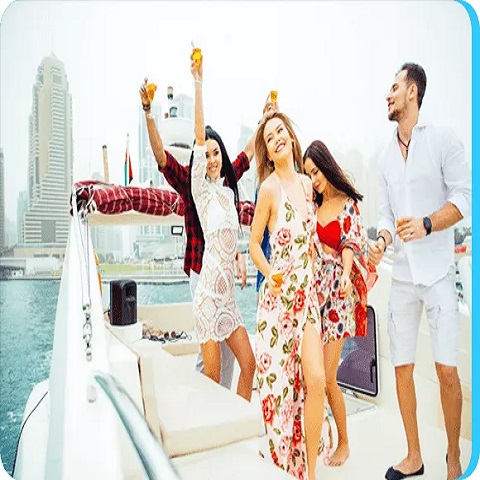 Birthday Party On A Yacht In Dubai | Dubriani.com