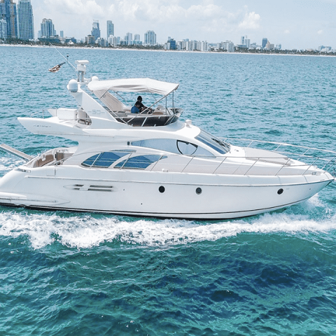 Yachts Dubai | Dubriani.com