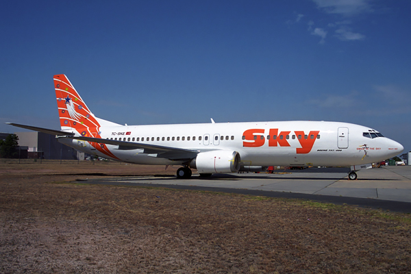 SKY BOEING 737 400 MEL RF 1813 17.jpg