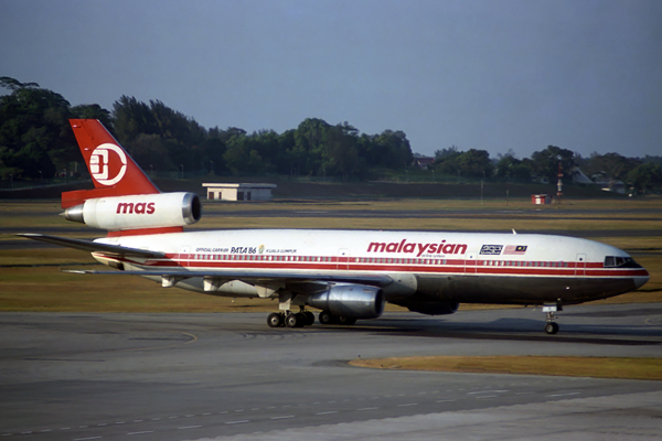 MALAYSIAN DC10 30 SIN RF 066 32. jpg