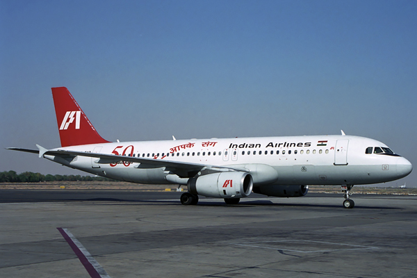 INDIAN AIRLINES AIRBUS A320 SHJ RF 1881 3.jpg