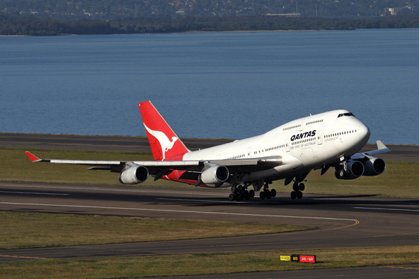 QANTAS BOEING 747 400 SYD RF IMG_8729.jpg