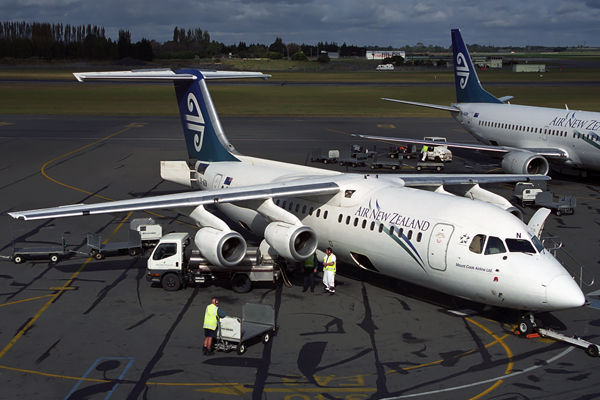 AIR NEW ZEALAND BAE 146 300 CHC RF 1615 28.jpg