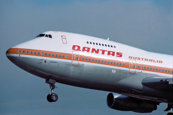 QANTAS BOEING 747 200 SYD RF 052 20.jpg