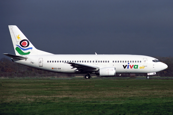 VIVA AIR BOEING 737 300 LGW RF 350 30.jpg