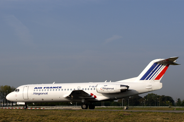 AIR FRANCE REGIONAL FOKKER 70 CDG RF IMG_6863.jpg