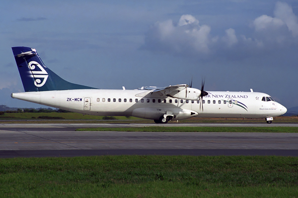 AIR NEW ZEALAND ATR72 AKL RF 1613 11.jpg