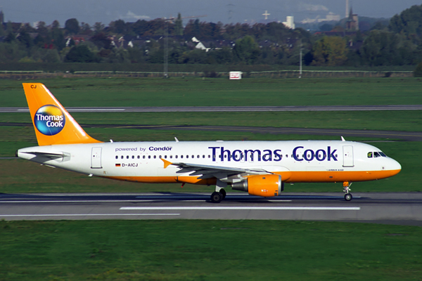 THOMAS COOK AIRBUS A320 DUS RF 1768 26.jpg