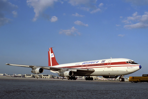 AERONICA BOEING 707 MIA RF 528 32.jpg