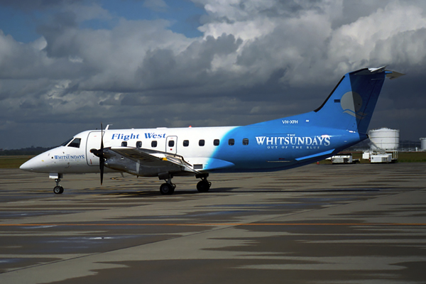 FLIGHT WEST EMBRAER 120 BNE RF 1133 12.jpg