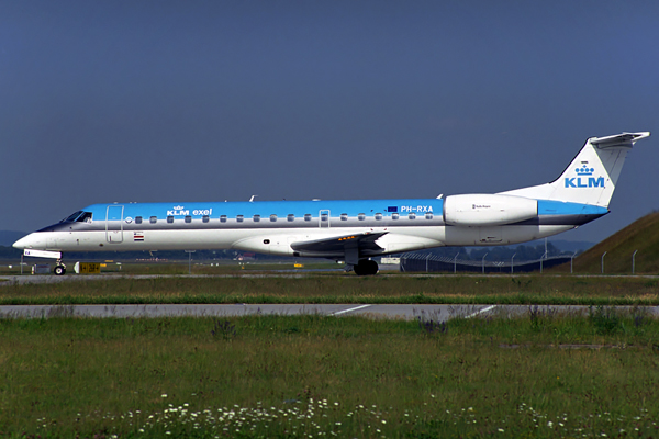 KLM EXEL EMBRAER 145 MUC RF 1551 28.jpg