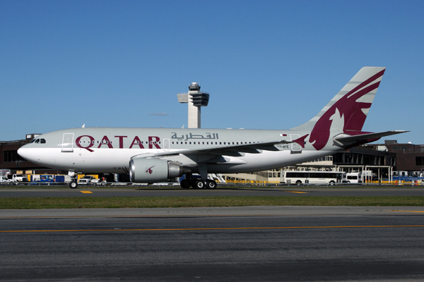 QATAR AIRBUS A310 300 JFK RF IMG_2169.jpg