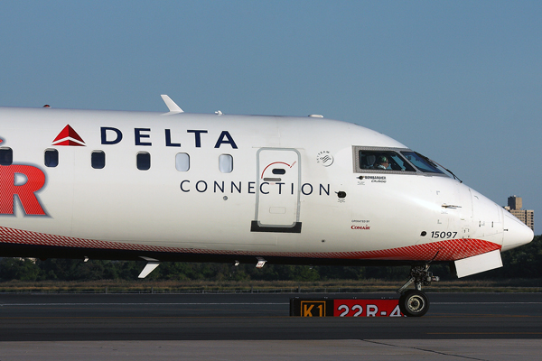 DELTA CONNECTION CANADAIR CRJ900 JFK RF IMG_3913.jpg