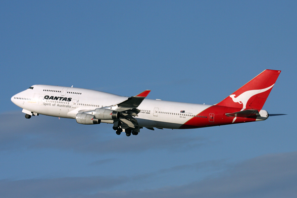 QANTAS BOEING 747 400 SYD RF IMG_2302.jpg