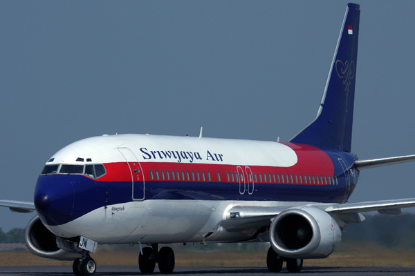 SRIWIJAYA AIR BOEING 737 400 SUB RF IMG_1887.jpg